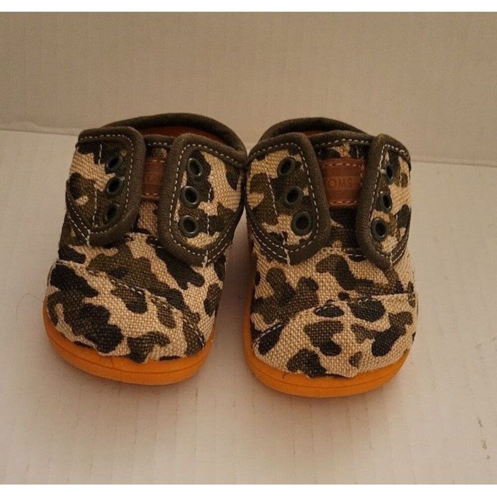 TOMS camouflage baby‎ slip on shoesT3